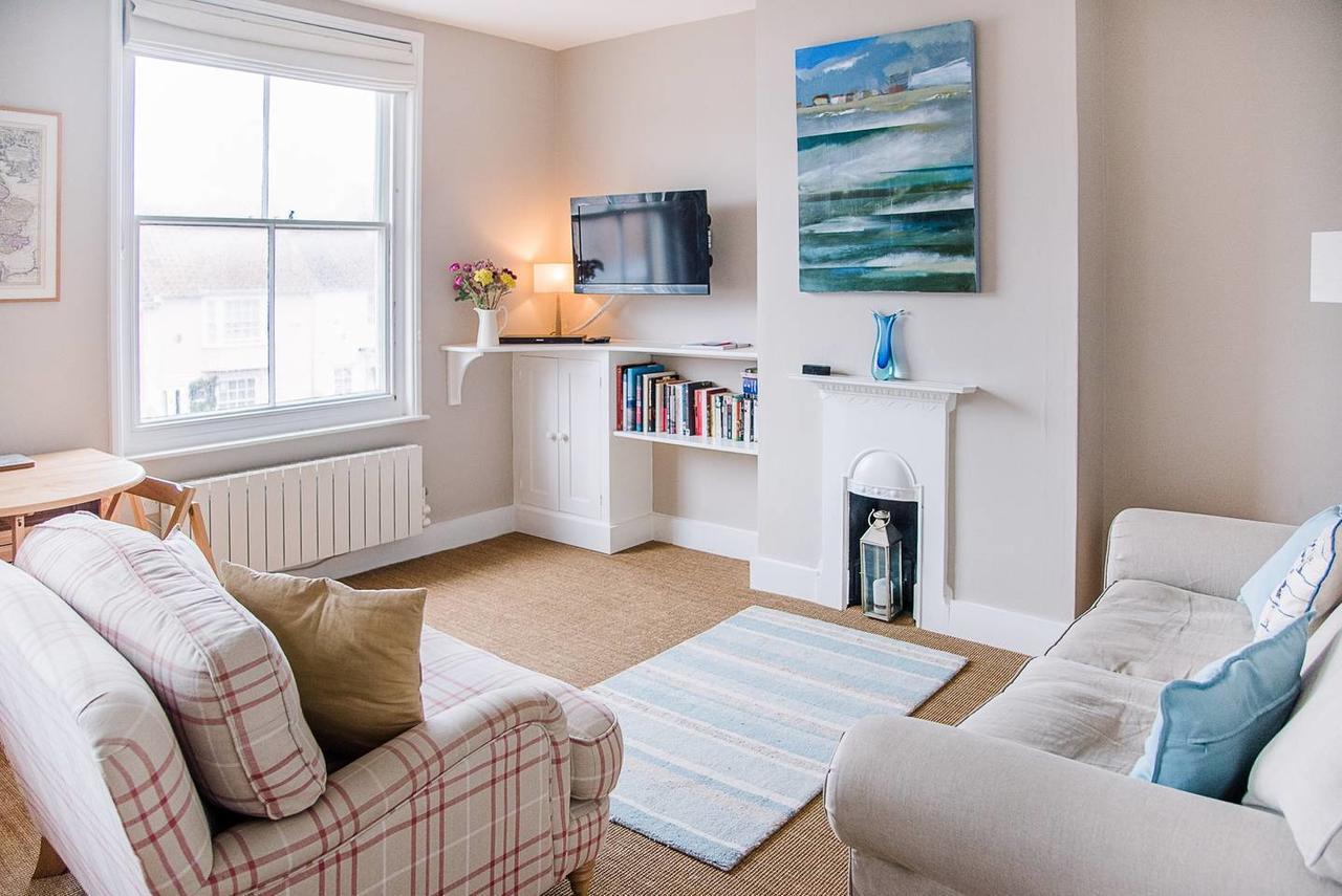 Serendipity, Aldeburgh - An Apartment On The High Street! Eksteriør bilde